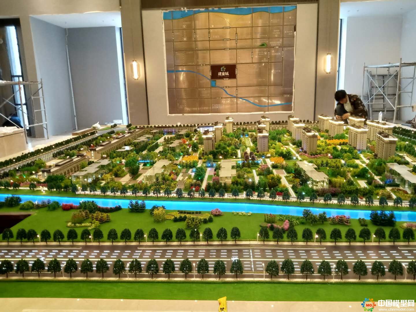 樓盤沙盤模型制作、別墅沙盤模型制作、城市規(guī)劃沙盤制作、建筑模型設(shè)計制作、工業(yè)模型設(shè)計制作、數(shù)字多媒體沙盤制作